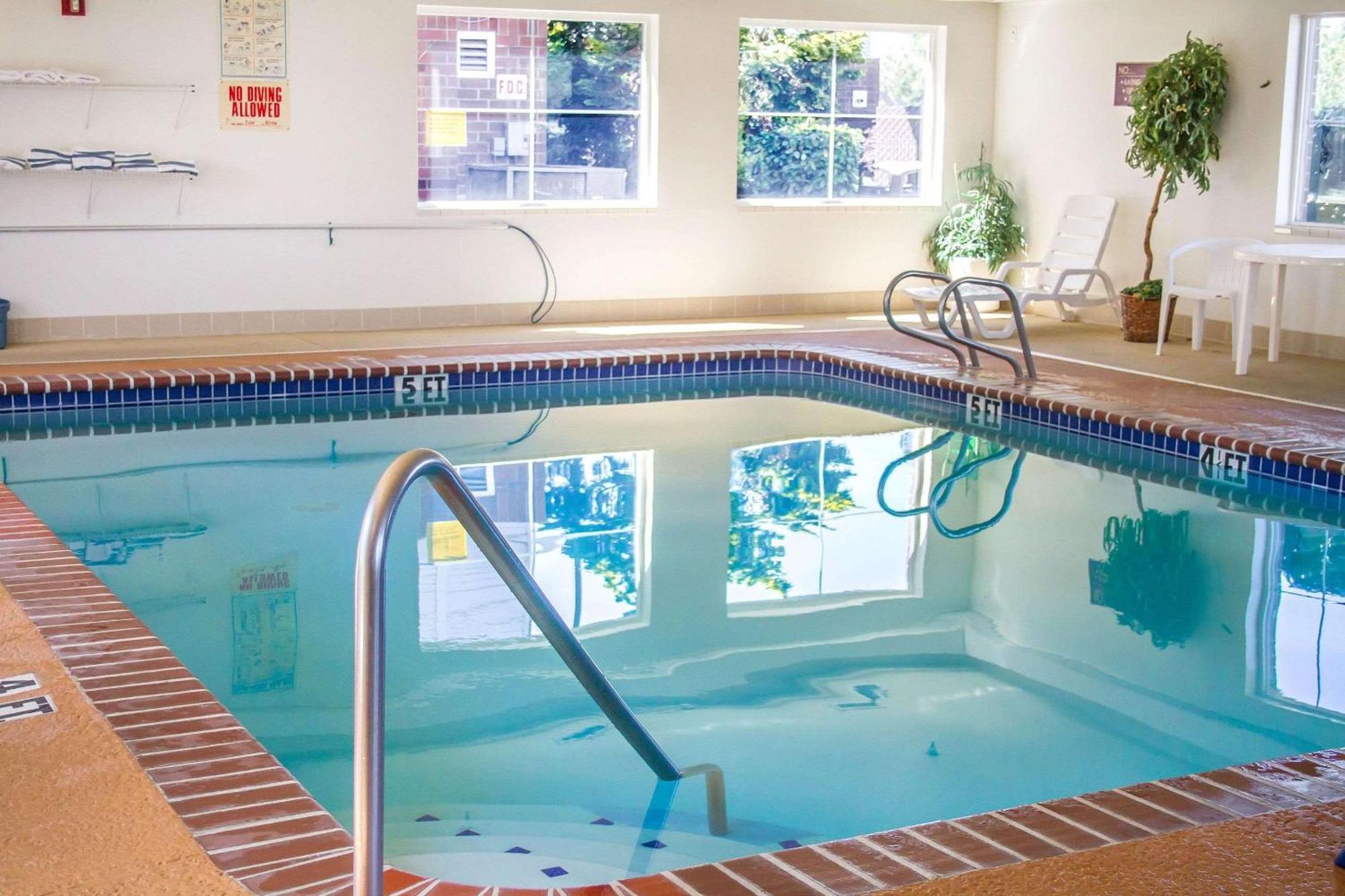 Quality Inn & Suites Longview Kelso Eksteriør billede